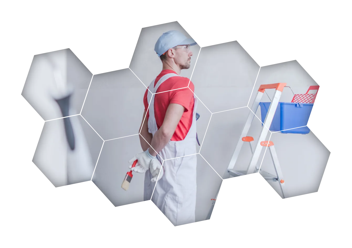 peintre en bâtiment roumain regardant vers le mur de la pièce