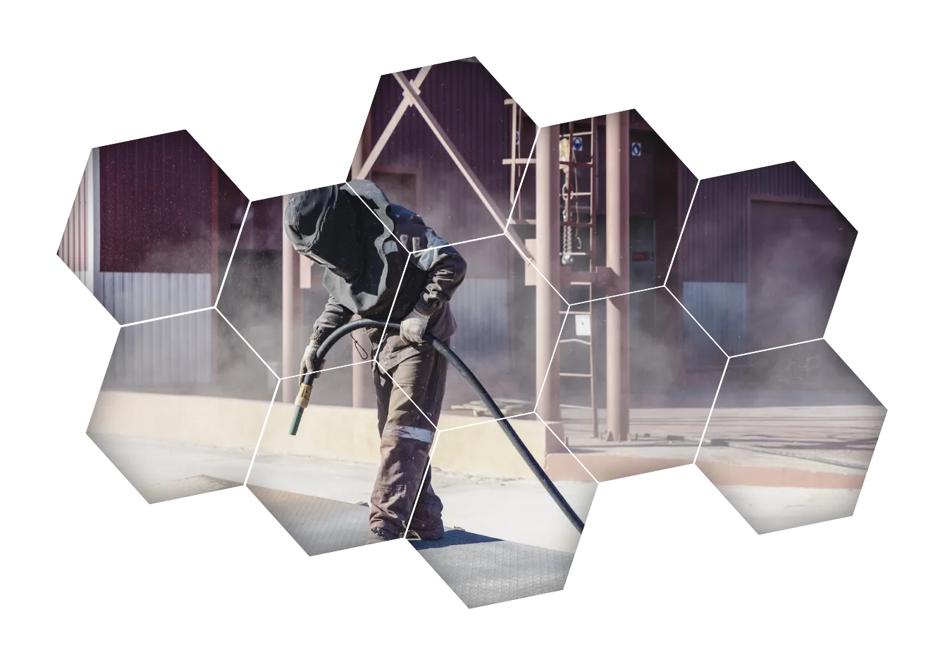 sableur polonais traitant une plaque métallique